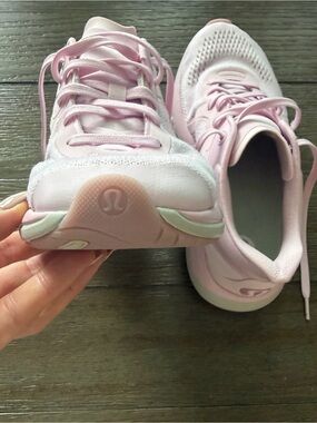 Lululemon Chargefeel Low Womens Workout Shoe, 9,5